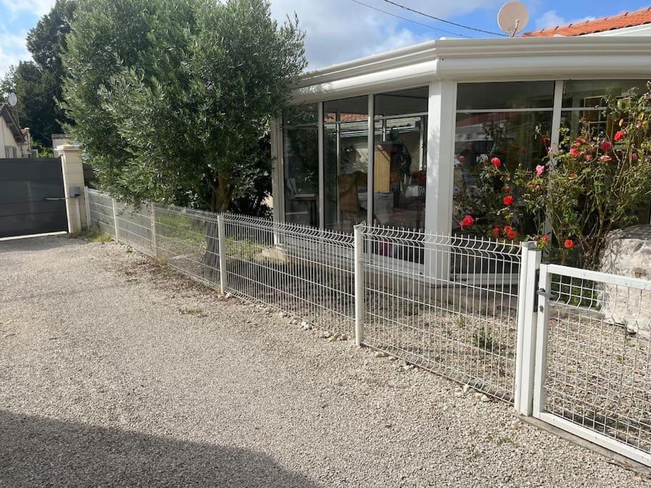 Charmante Maison Au Calme Royan Exteriör bild